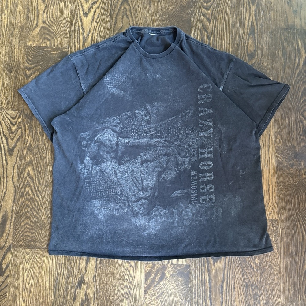 Vtg Crazy Horse Memorial T Shirt XL Boxy Black Hills South Dakota AOP Faded Y2K